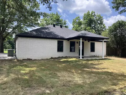 Exterior - 906 W Center St, Beebe, AR 72012 photo 5 of 6