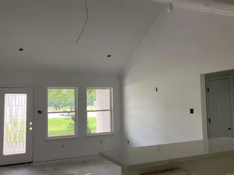 Living - 906 W Center St, Beebe, AR 72012 photo 2 of 2