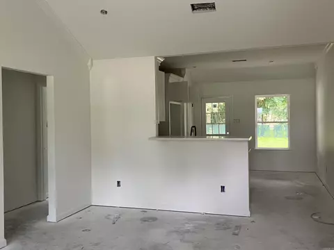 Living - 906 W Center St, Beebe, AR 72012 photo 1 of 2