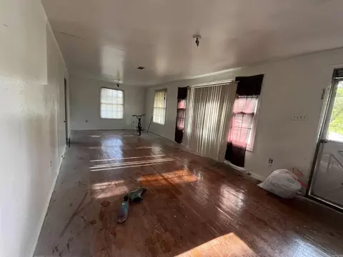 3705 S Olive St, Pine Bluff, AR 71603 photo 2