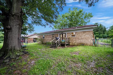 Exterior - 105 Rhode Island St, Beebe, AR 72012 photo 5 of 7
