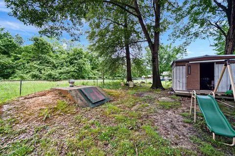 Exterior - 105 Rhode Island St, Beebe, AR 72012 photo 4 of 7