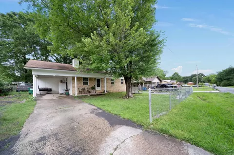 Exterior - 105 Rhode Island St, Beebe, AR 72012 photo 2 of 7