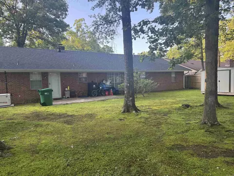Exterior - 1106 Deer Run N, Pine Bluff, AR 71603 photo 4 of 5