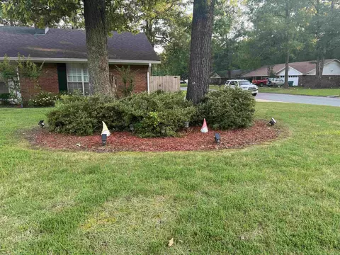 Exterior - 1106 Deer Run N, Pine Bluff, AR 71603 photo 2 of 5