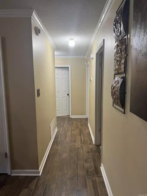 Entry Way - 1106 Deer Run N, Pine Bluff, AR 71603 photo 2 of 2