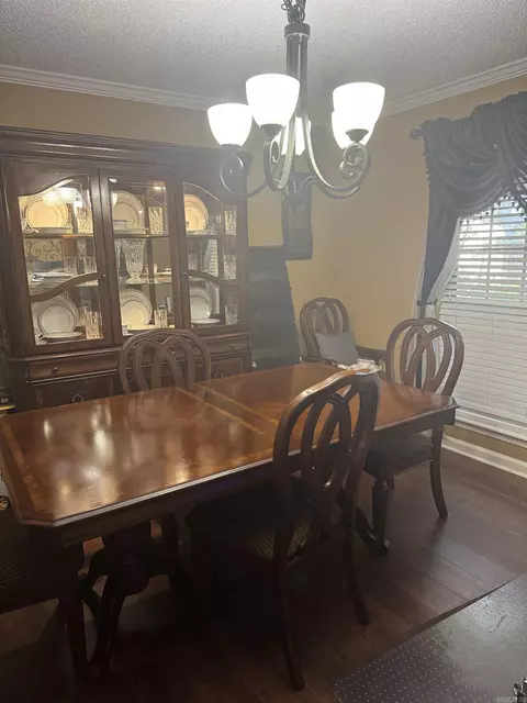 Dining - 1106 Deer Run N, Pine Bluff, AR 71603 photo 3 of 4