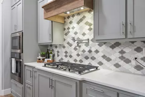 Kitchen - 152 Clayboy Dr, Austin, AR 72007 photo 4 of 8