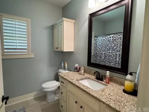 Bath - 2880 Stonebrook Cv, Conway, AR 72034 photo 1 of 4