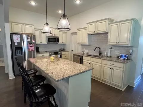 Kitchen - 2880 Stonebrook Cv, Conway, AR 72034 photo 3 of 3