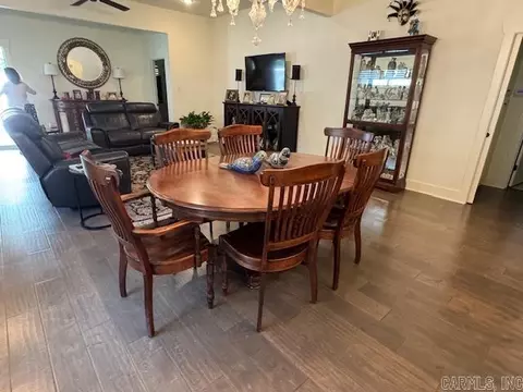 Dining - 2880 Stonebrook Cv, Conway, AR 72034 photo 2 of 4