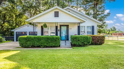 204 Ash St, Conway, AR 72034 photo 1