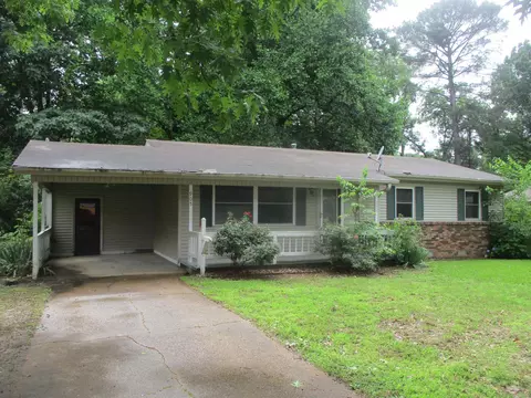 905 Merritt St, Searcy, AR 72143