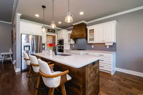 Kitchen - 2525 Aberdeen Dr, Bryant, AR 72019 photo 3 of 8