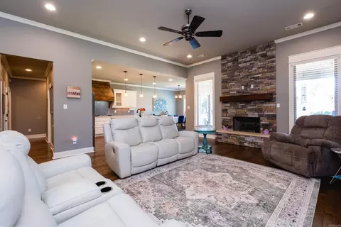 Living - 2525 Aberdeen Dr, Bryant, AR 72019 photo 2 of 2