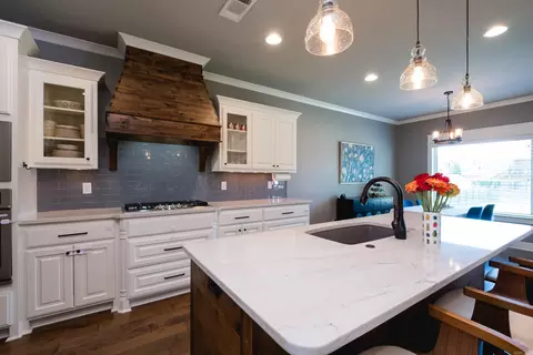 Kitchen - 2525 Aberdeen Dr, Bryant, AR 72019 photo 7 of 8