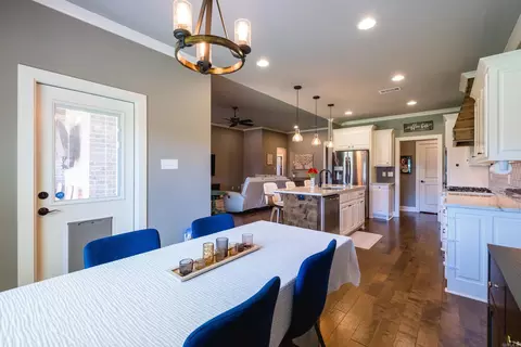 Dining - 2525 Aberdeen Dr, Bryant, AR 72019 photo 2 of 2