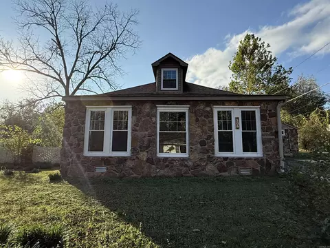 306 S 4th St, Heber Springs, AR 72543