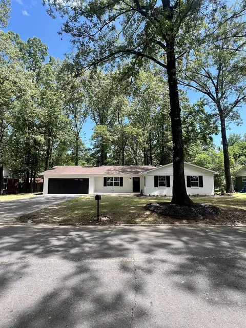 38 Indian Trl, Searcy, AR 72143