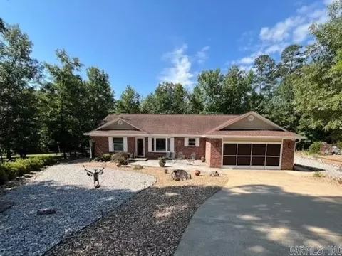 13 Atrayente Ln, Hot Springs Village, AR 71909