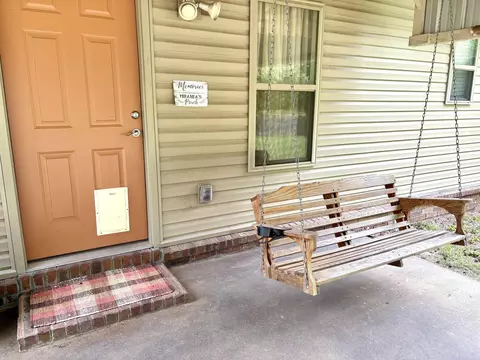 Exterior - 135 Meadow Dr, Beebe, AR 72012 photo 8 of 11