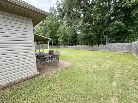 Exterior - 135 Meadow Dr, Beebe, AR 72012 photo 4 of 11