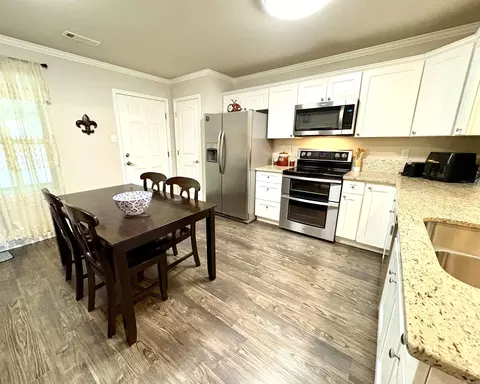 Kitchen - 135 Meadow Dr, Beebe, AR 72012 photo 1 of 6