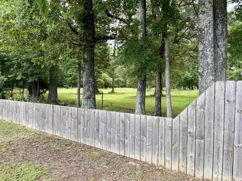 Exterior - 135 Meadow Dr, Beebe, AR 72012 photo 7 of 11