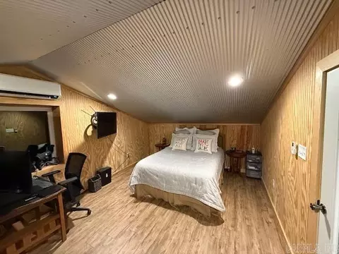 Bedroom - 630 Cliffview Dr, Quitman, AR 72131 photo 1 of 2