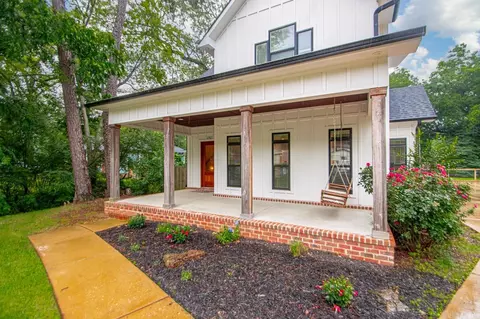 Exterior - 1927 College Ave, Conway, AR 72034 photo 5 of 10