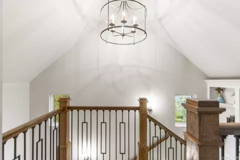 Entry Way - 1927 College Ave, Conway, AR 72034 photo 3 of 6