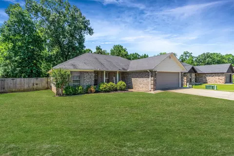 Exterior - 58 Eaglebrook Dr, Conway, AR 72032 photo 2 of 6