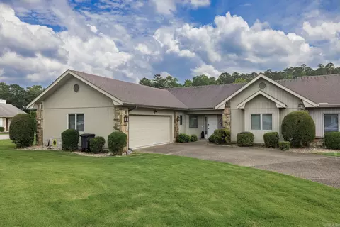4 Isla Mujeres Ct, Hot Springs Village, AR 71909