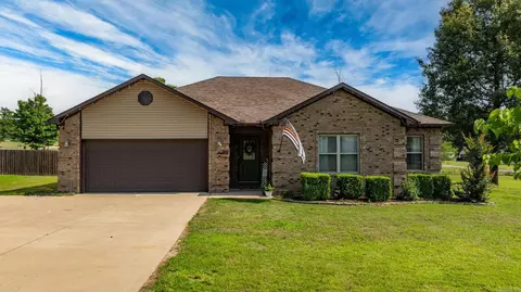 390 Bobwhite Cir, Lonoke, AR 72086 photo 2