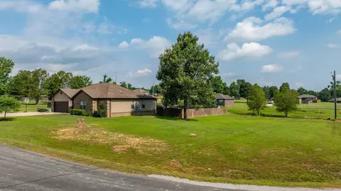 390 Bobwhite Cir, Lonoke, AR 72086 photo 5