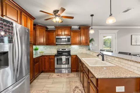 390 Bobwhite Cir, Lonoke, AR 72086 photo 24