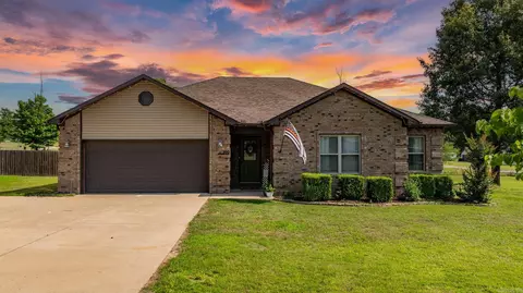 390 Bobwhite Cir, Lonoke, AR 72086 photo 1