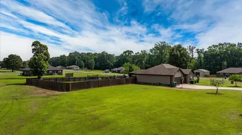390 Bobwhite Cir, Lonoke, AR 72086 photo 8