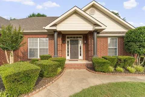 2310 Orleans Pl, Searcy, AR 72143