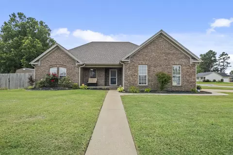 2415 Audley Bolton Dr, Searcy, AR 72143