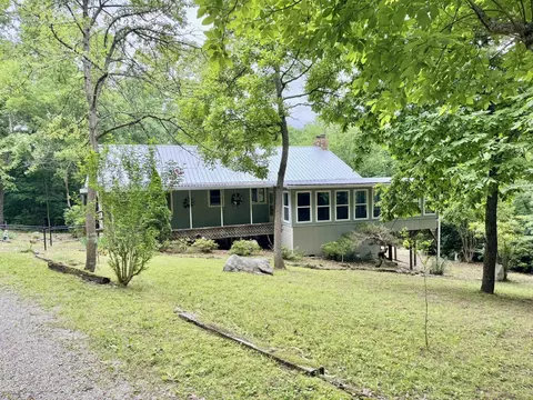 303 Bluffs Dr, Mountain View, AR 72560 photo 1