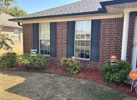 Exterior - 930 Brownstone Dr, Conway, AR 72034 photo 4 of 7