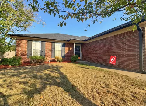 Exterior - 930 Brownstone Dr, Conway, AR 72034 photo 3 of 7