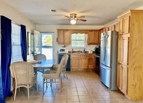 Kitchen - 930 Brownstone Dr, Conway, AR 72034 photo 1 of 2