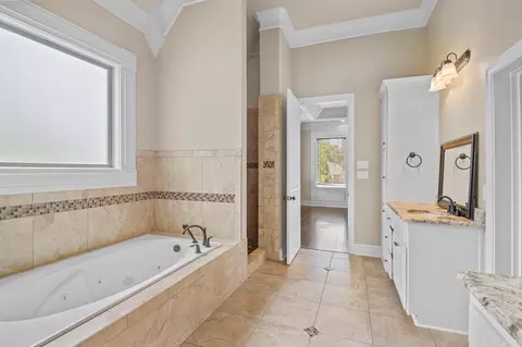 Bath - 7345 Rudolph Rd, Alexander, AR 72002 photo 1 of 4