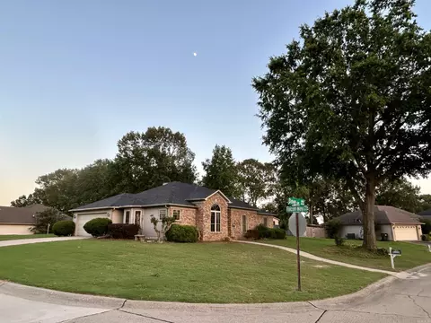 1828 Dove Dr, Benton, AR 72015 photo 4