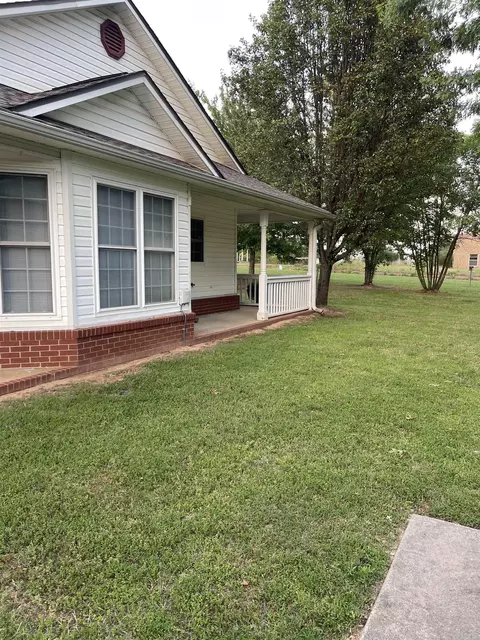 Exterior - 26 Miller St, Altus, AR 72821 photo 5 of 16