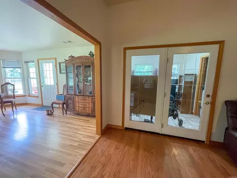 Entry Way - 26 Miller St, Altus, AR 72821 photo 2 of 3