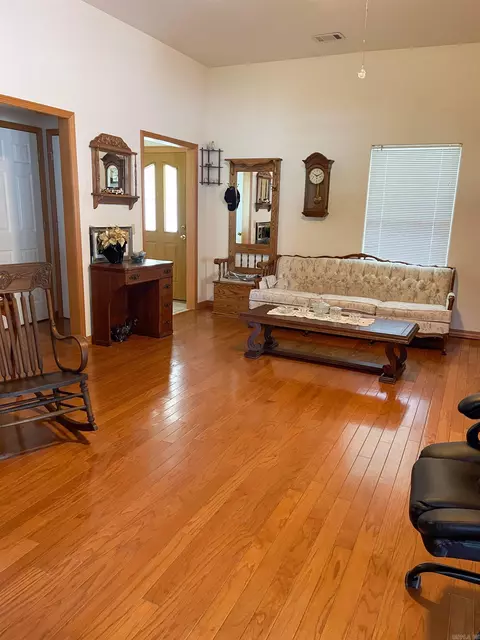 Living - 26 Miller St, Altus, AR 72821 photo 2 of 2
