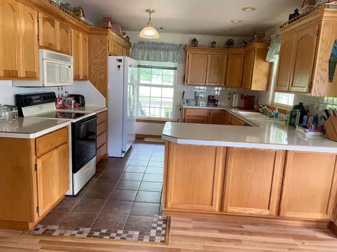 Kitchen - 26 Miller St, Altus, AR 72821 photo 1 of 5